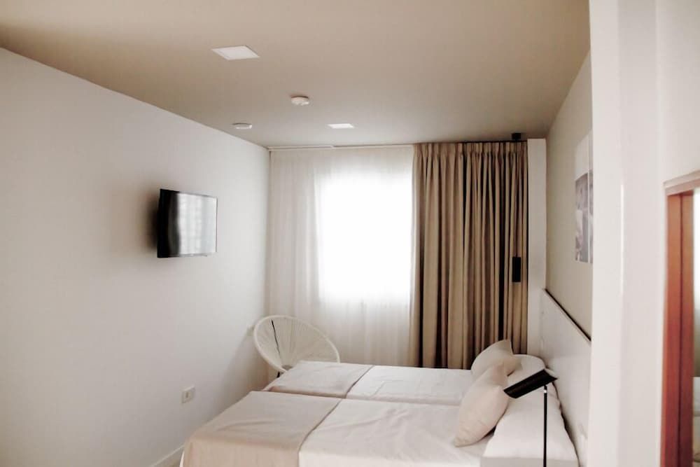 Sosiego Hostal de Mar Comfort Double Room, 2 Twin Beds 4