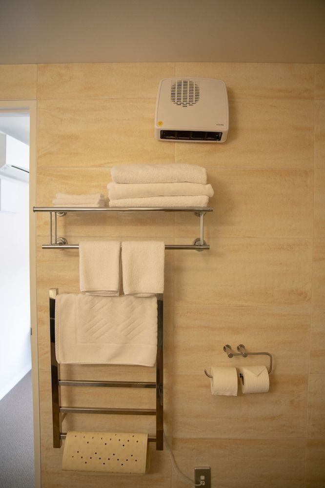 Alexander Inn Executive 8