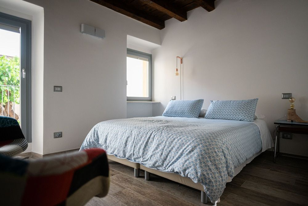Double or Twin Room, Balcony (Blu)