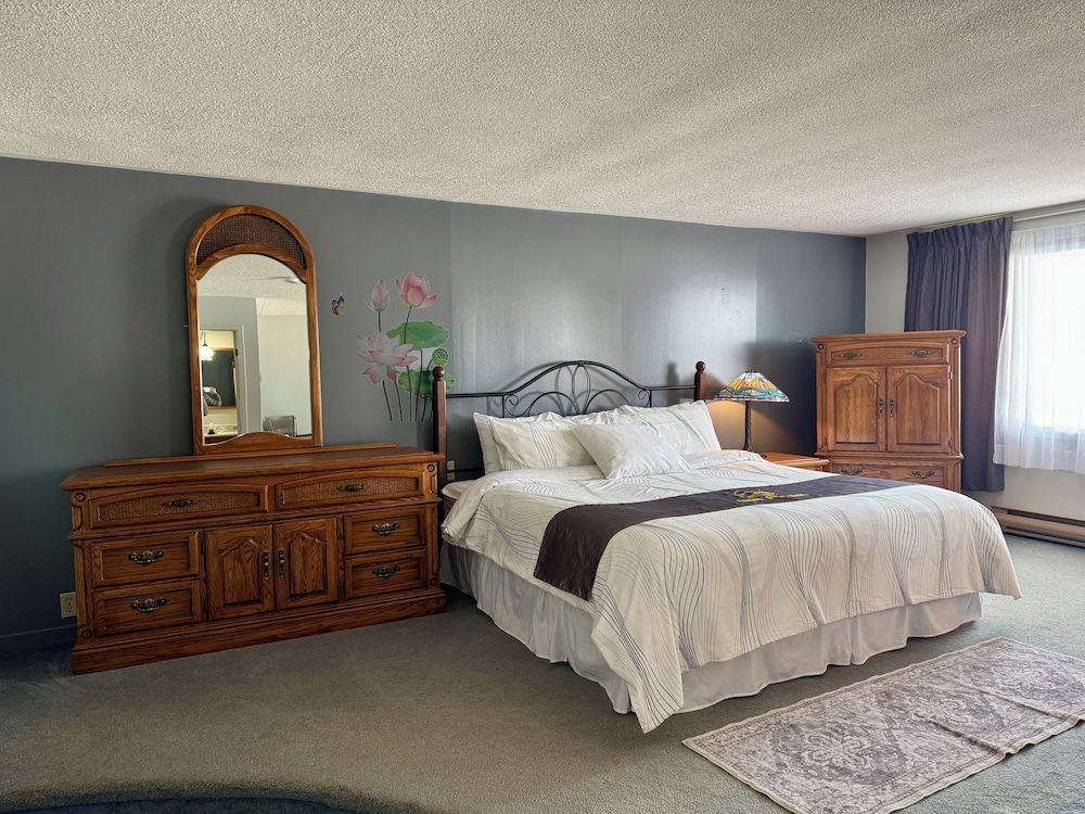 NEW AGE MOTEL INN Executive Room, 1 King Bed 2