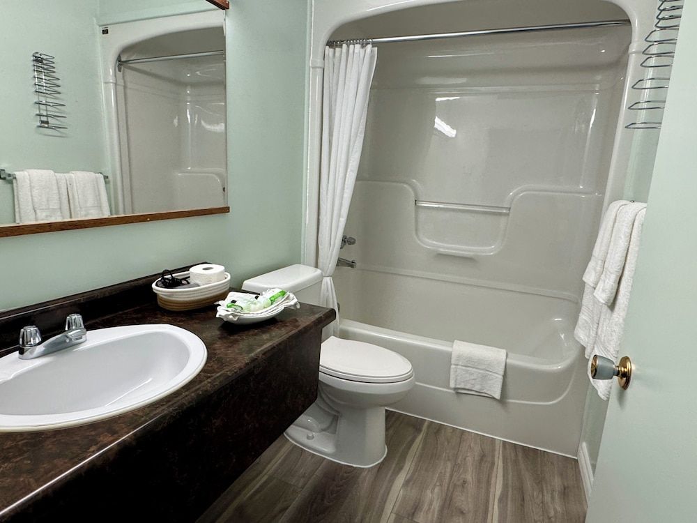 NEW AGE MOTEL INN Superior Room, 2 Double Beds 4