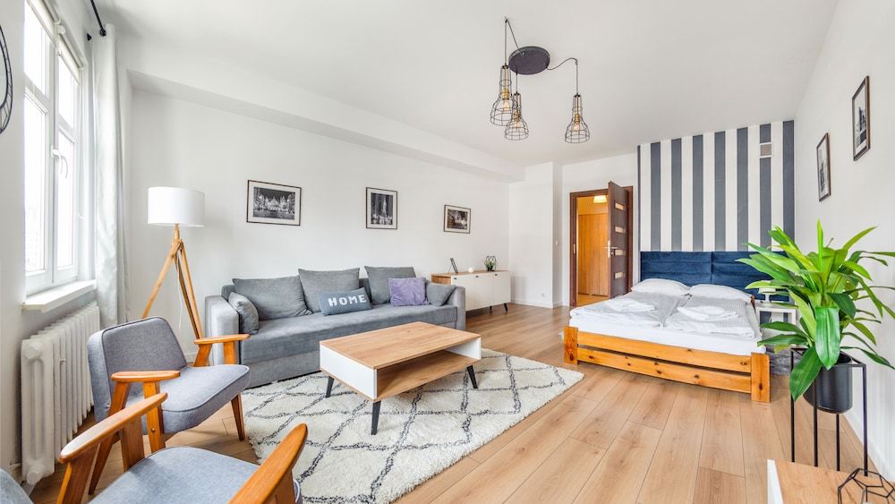 Studio Suite (3 - Dziana 5/7B)