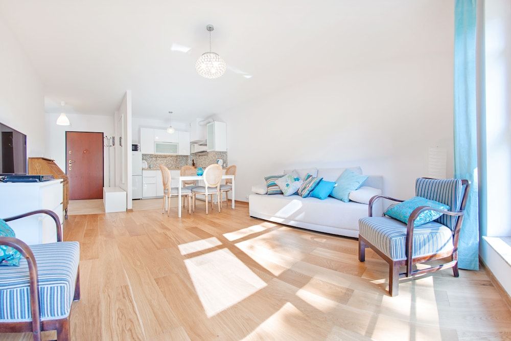 Apartment (30 - Torunska 18)