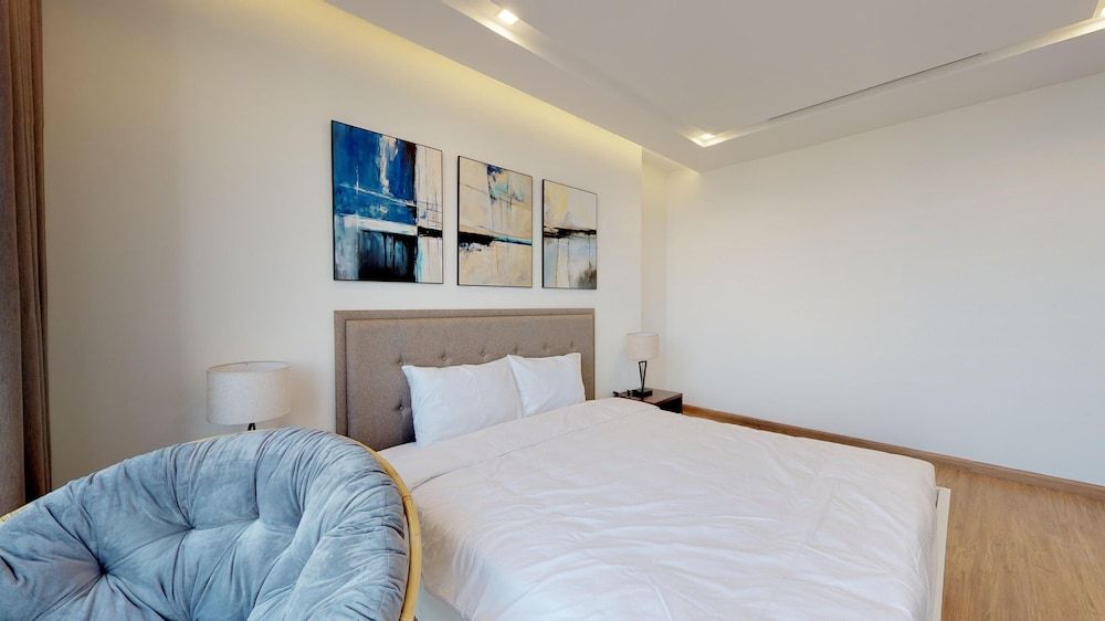 undefined Homefromhome Skylake Apartment 4