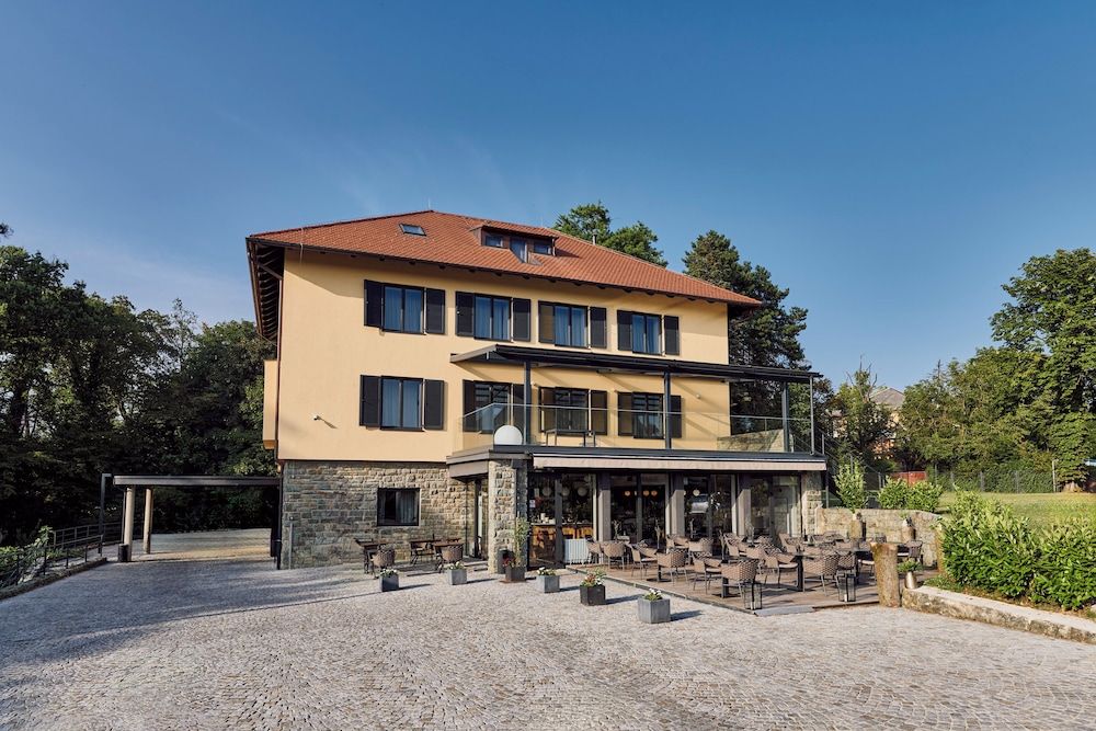 undefined Hotel Republika 7