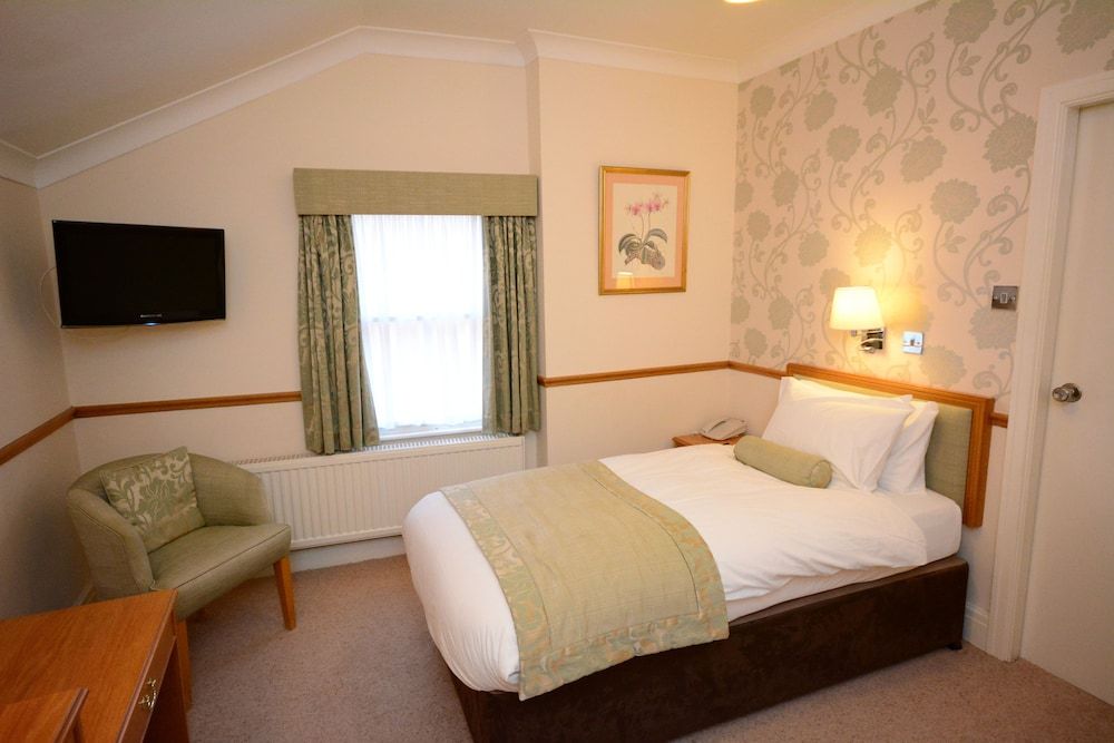 The Crescent Hotel Standard Single Room