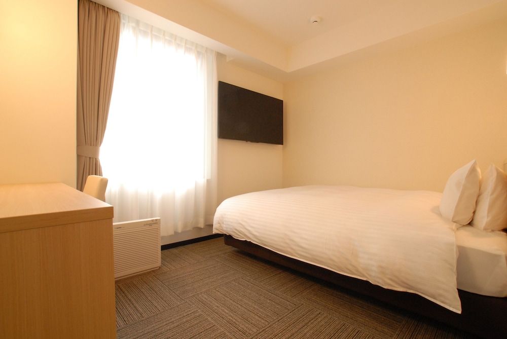 Deluxe Single Room (Breakfast Included)