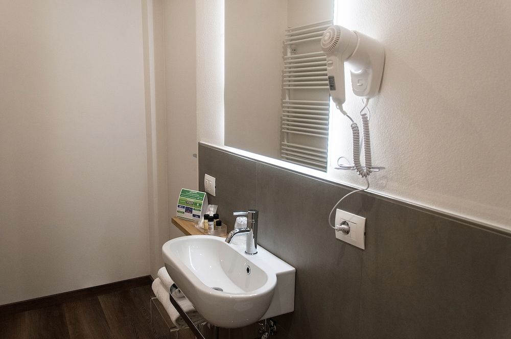 HOMY BnB Exclusive Double Room, 1 King Bed with Sofa bed, Non Smoking, City View 6