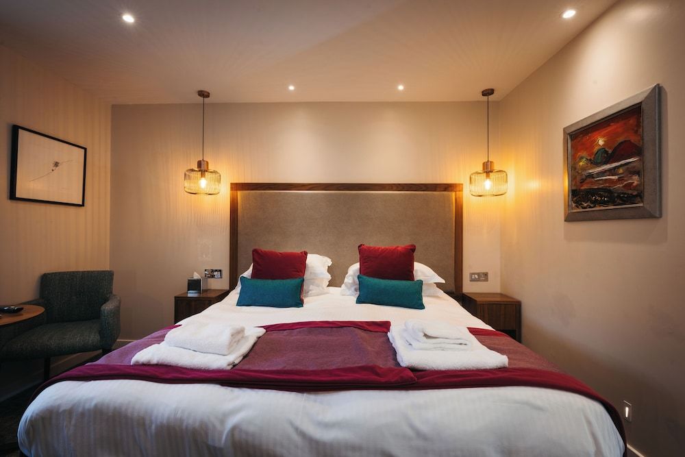 Glaramara Hotel Double or Twin Room, Ensuite 9