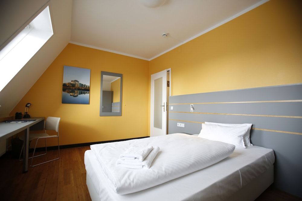 Dietrich-Bonhoeffer-Hotel Comfort Single Room