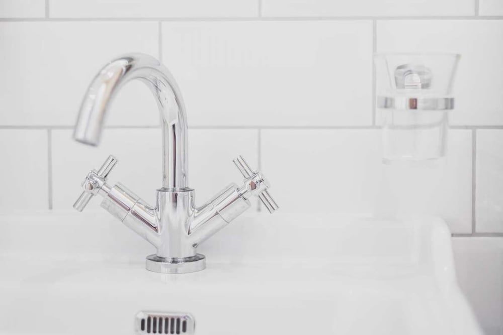 The Kings Arms King Room, Ensuite 6