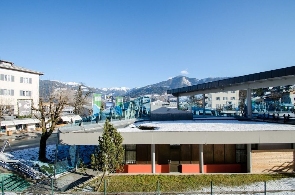 undefined Apartment CityXpress 4