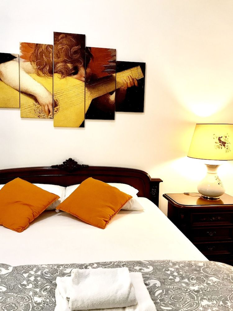 undefined Colosseum luxury room 9