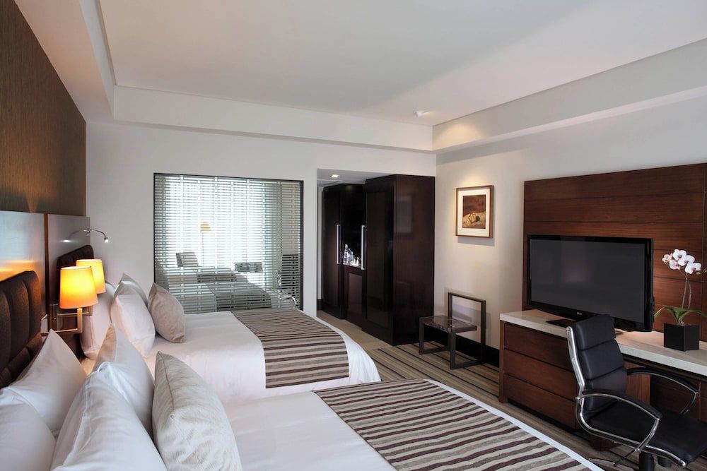 JW Marriott Hotel Mexico City Santa Fe Deluxe Room, 2 Double Beds, City View 3
