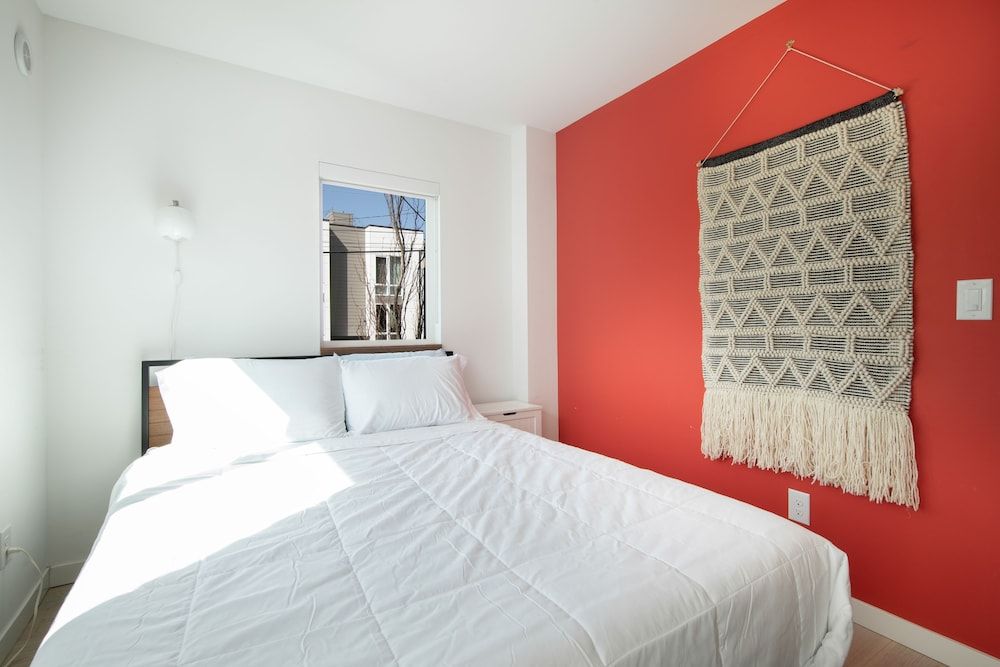 undefined Hosteeva Modern Townhome w Rooftop 8