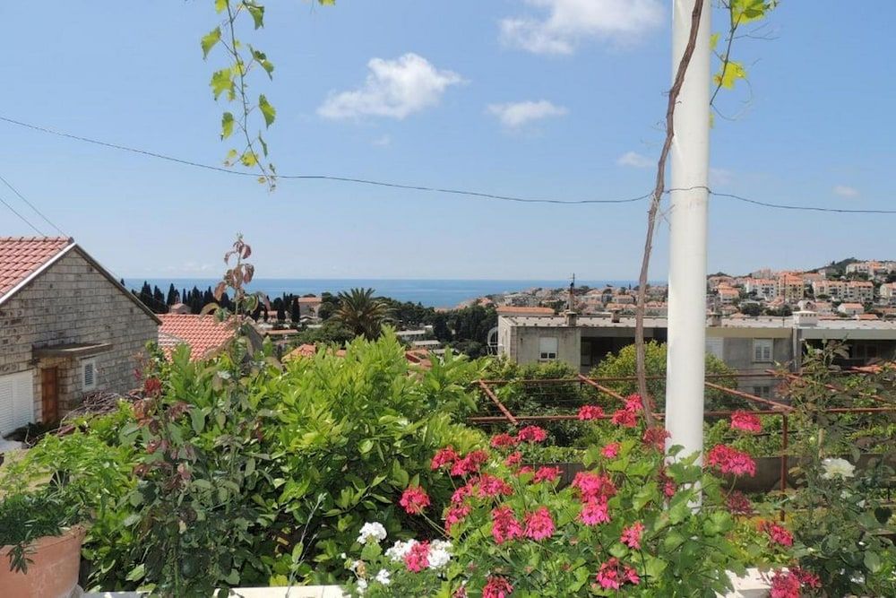 Guest House Luce Studio, Terrace, Garden View 8