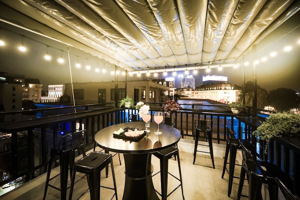 undefined Opera House Suites 7