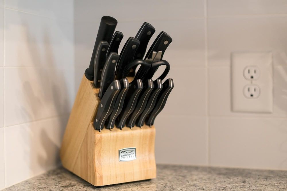 undefined S1bd Serviced 1-br w Full Kitchen in Walkable Neighborhood 10