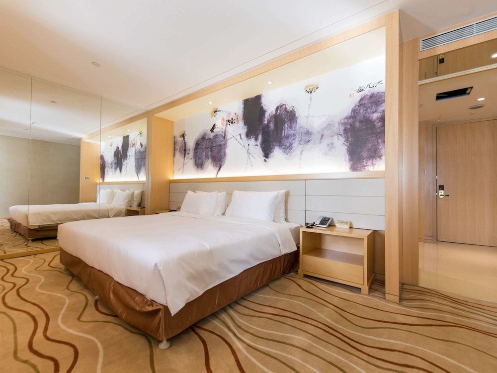 Deluxe Suite, 1 King Bed
