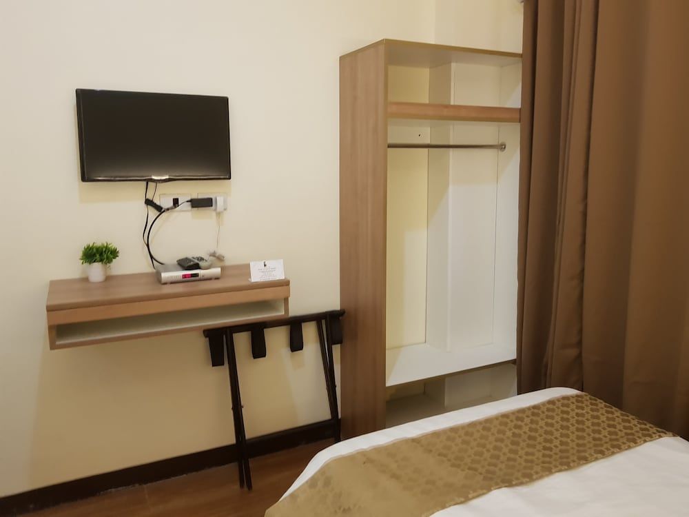 Sleep and Stay Hotel Standard Twin Room 13