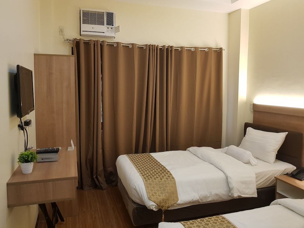 Sleep and Stay Hotel Standard Twin Room 6