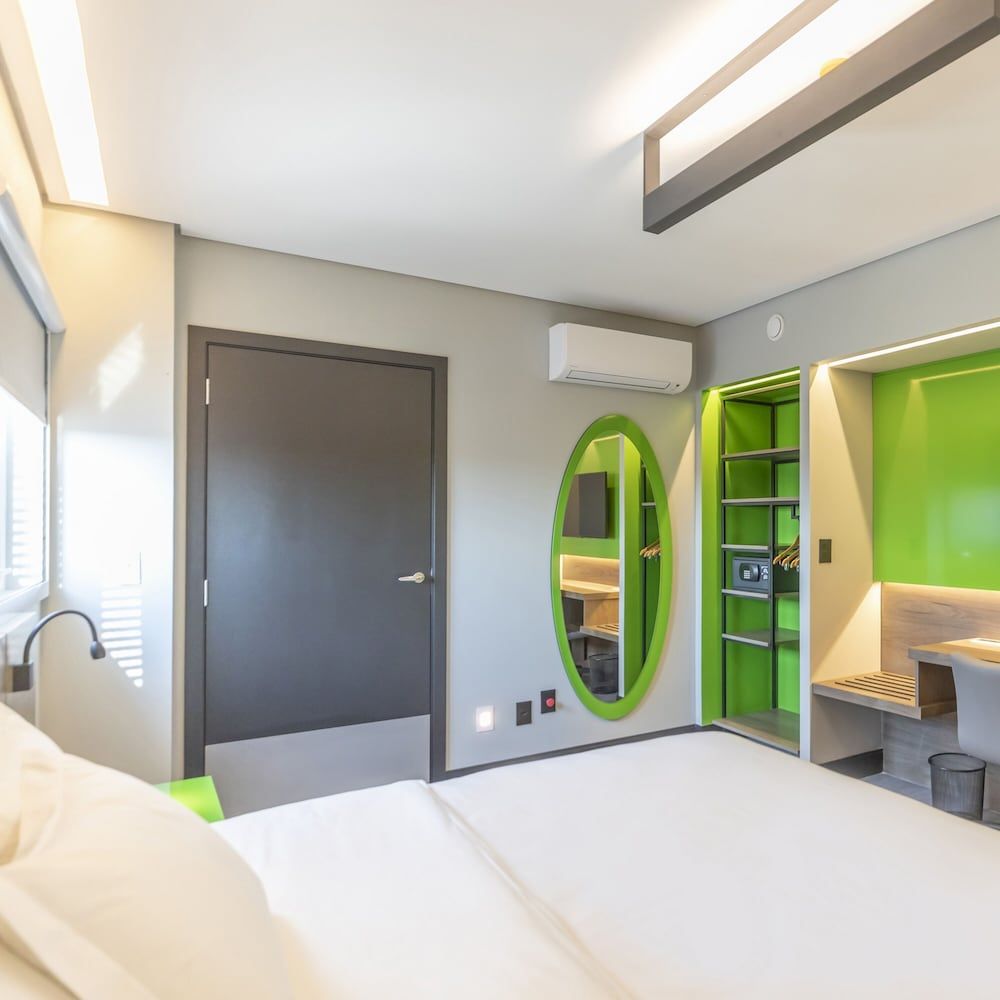 Standard PwD Disability Access - 1 King Bed