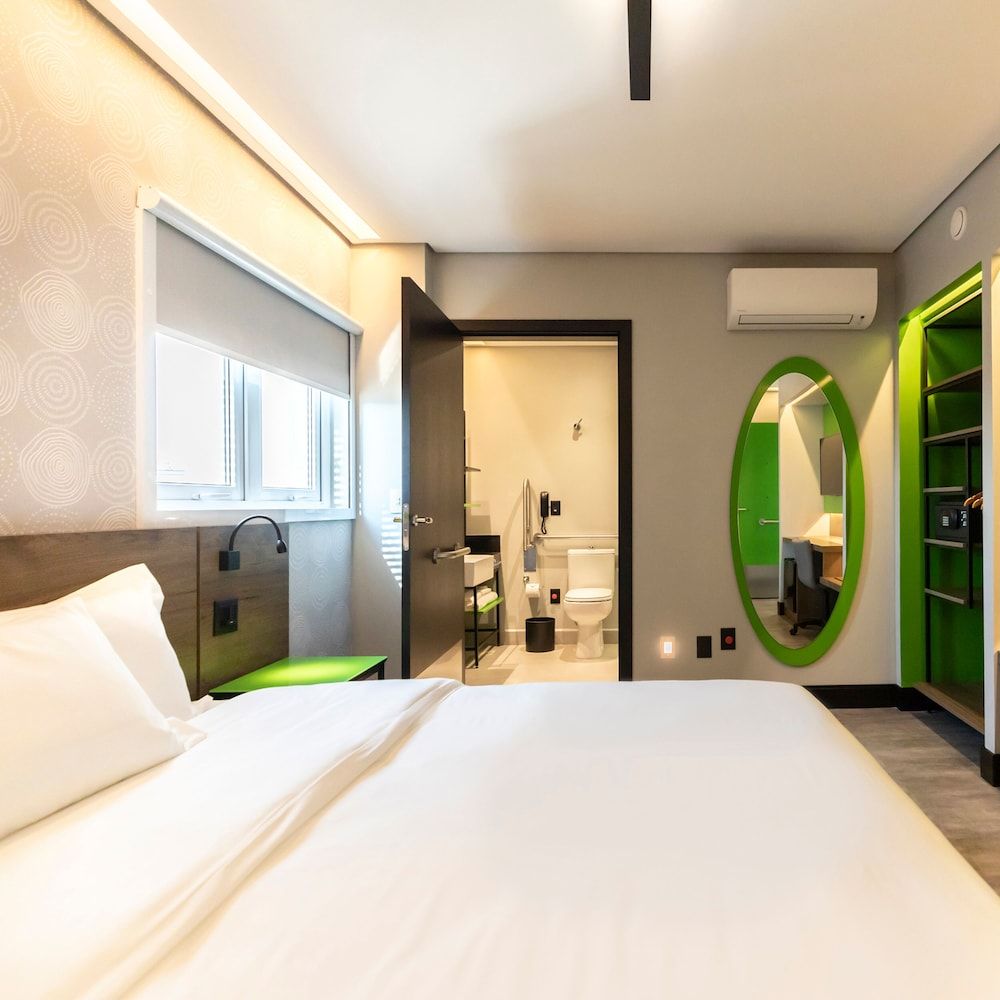 Standard PwD Disability Access - 1 King Bed