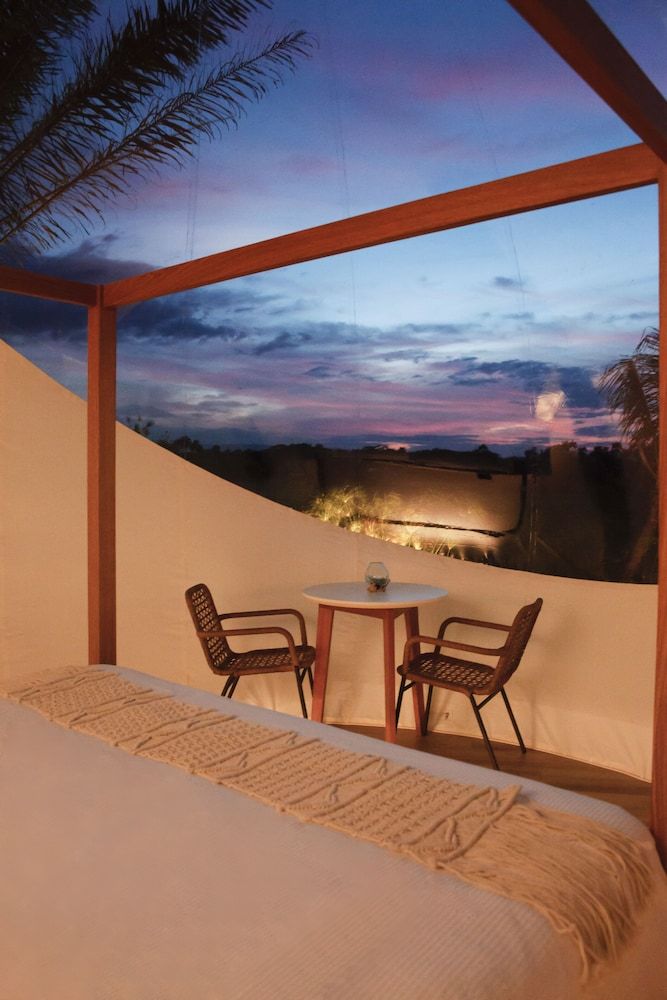 Green Land Bubble Glamping By Mint Double Bubble One King Bed with Exterior Bathtub 6