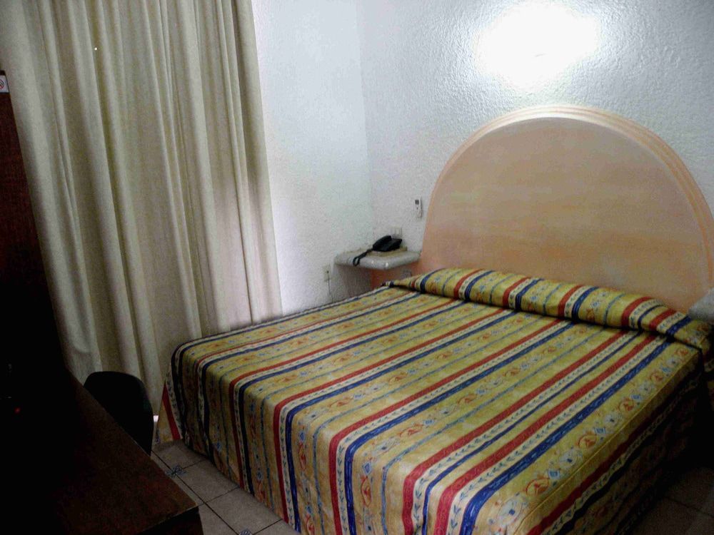 Hotel Fénix Superior Room 2