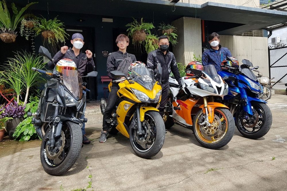 undefined The Brownstone Hostel & Space 9