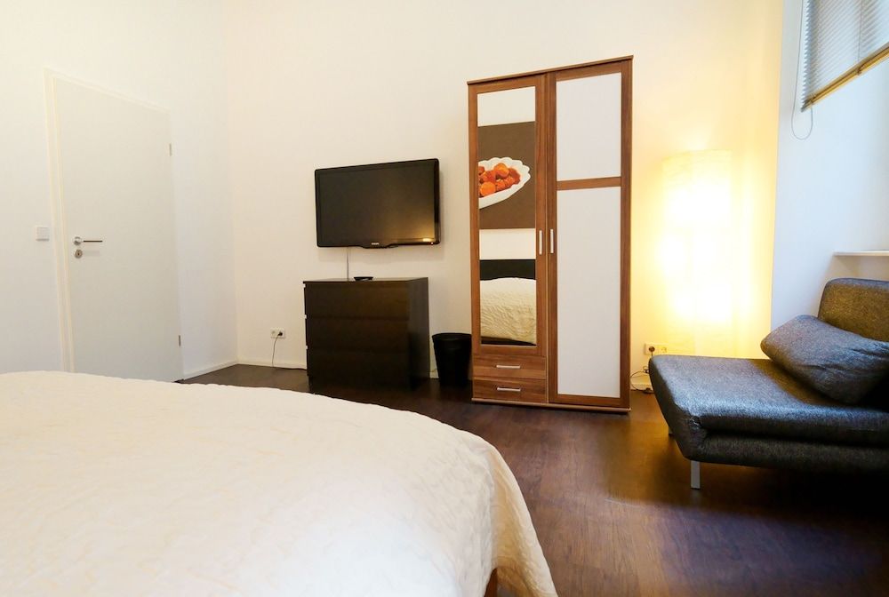 Planet Berlin City Apartments Comfort Apartment, 2 Bedrooms 3