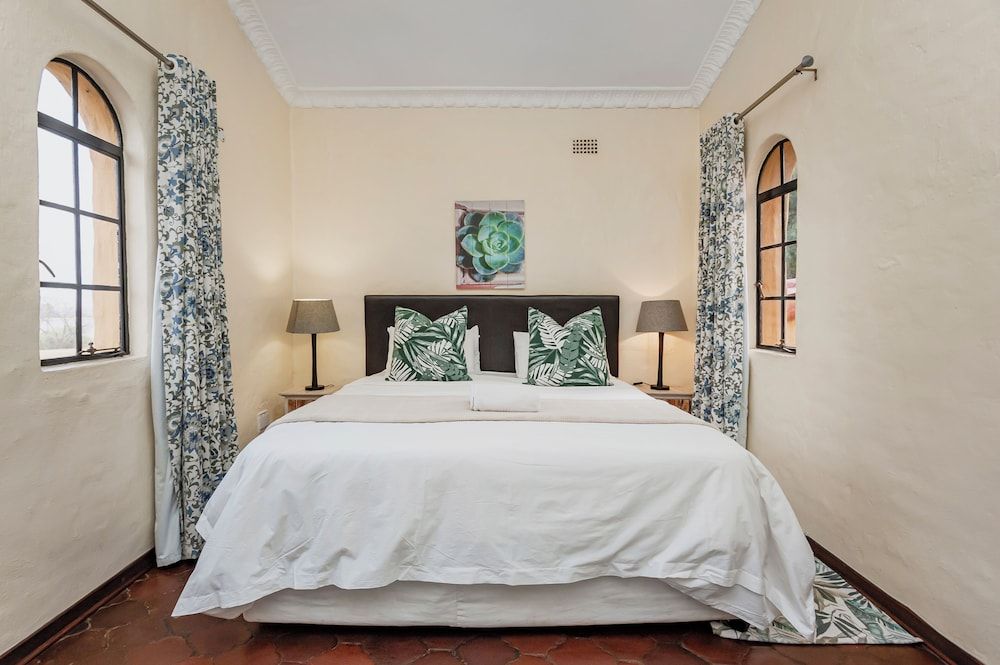 Airport Tower Lodge Economy Room