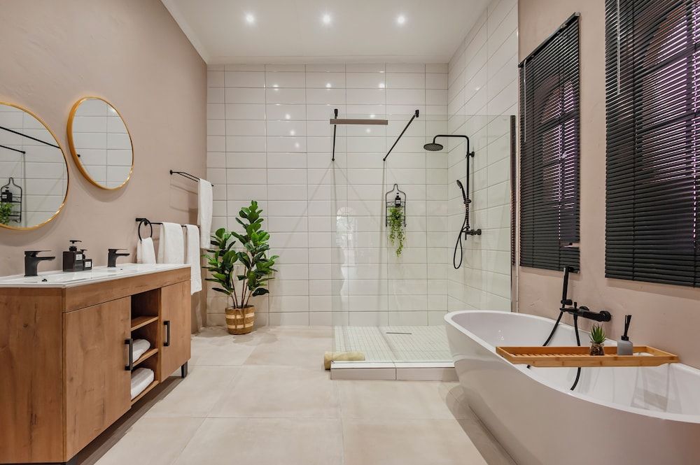 undefined Airport Tower Lodge 3