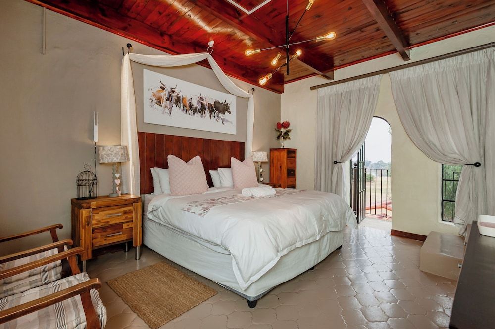 undefined Airport Tower Lodge 7