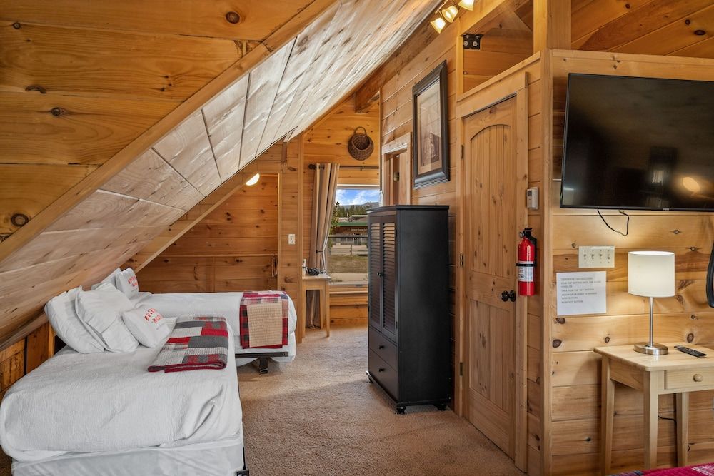 The Bucking Moose Cowboy Cabin #10 22