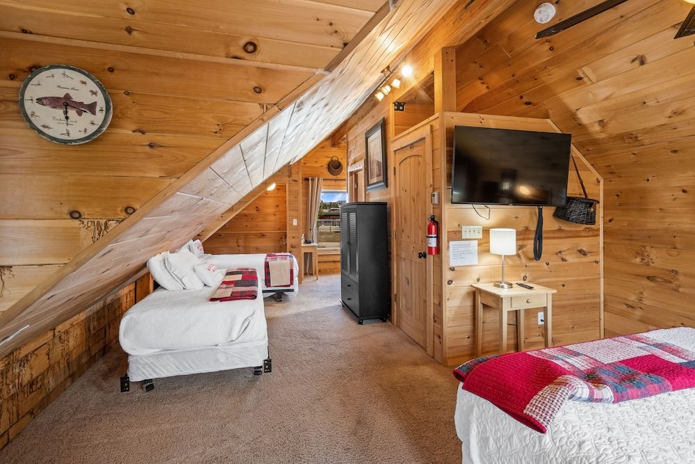 The Bucking Moose Cowboy Cabin #10 10