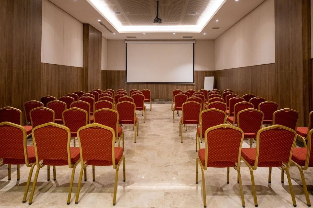 undefined Engin Otel 10