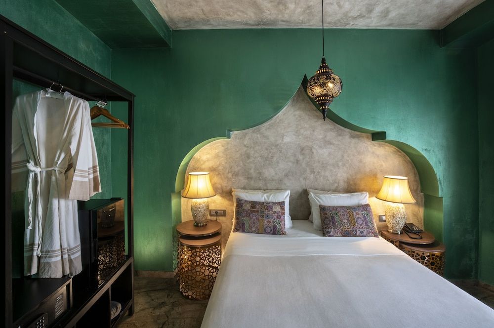 Honeymoon Room