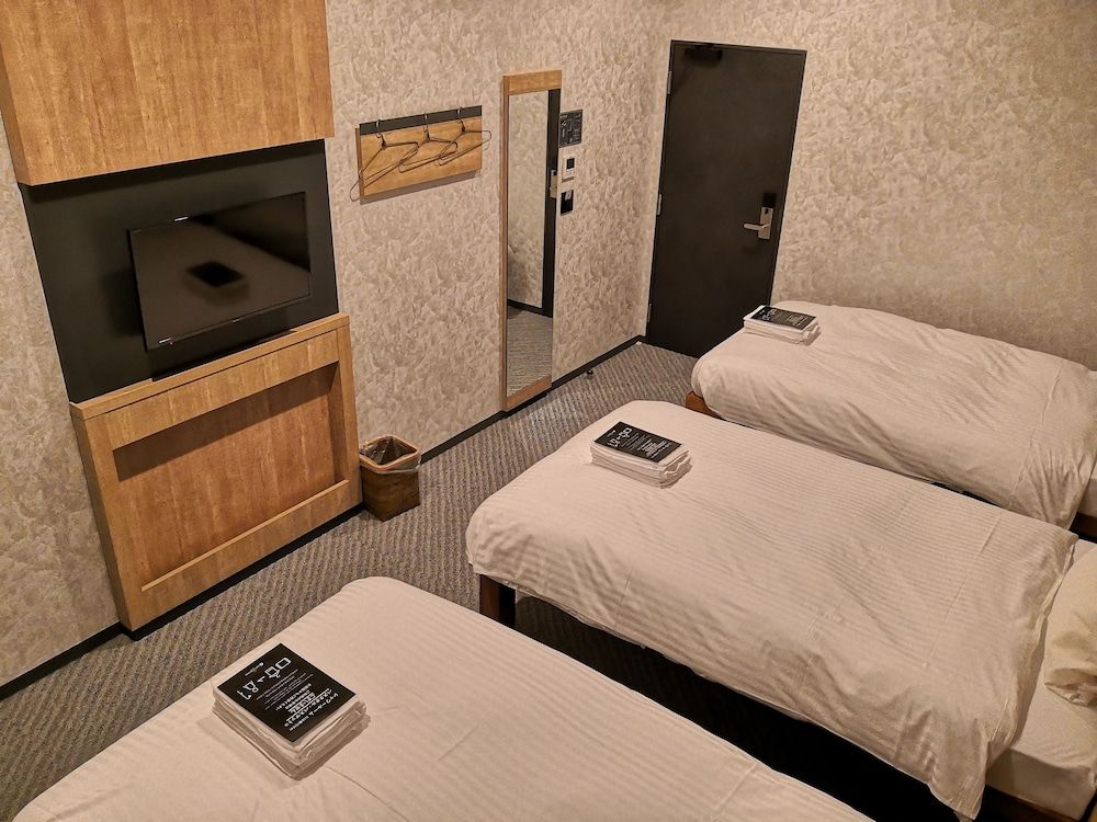 undefined Eight Point Inn Kanazawa 8