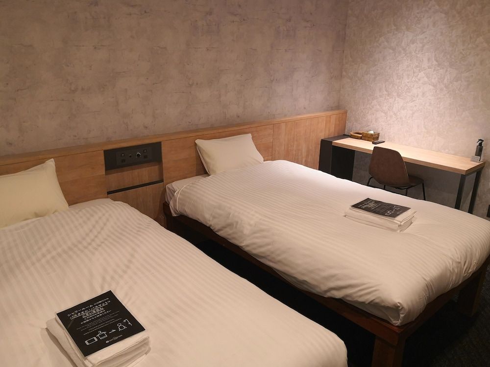 Eight Point Inn Kanazawa Deluxe Twin Room, Non Smoking 2