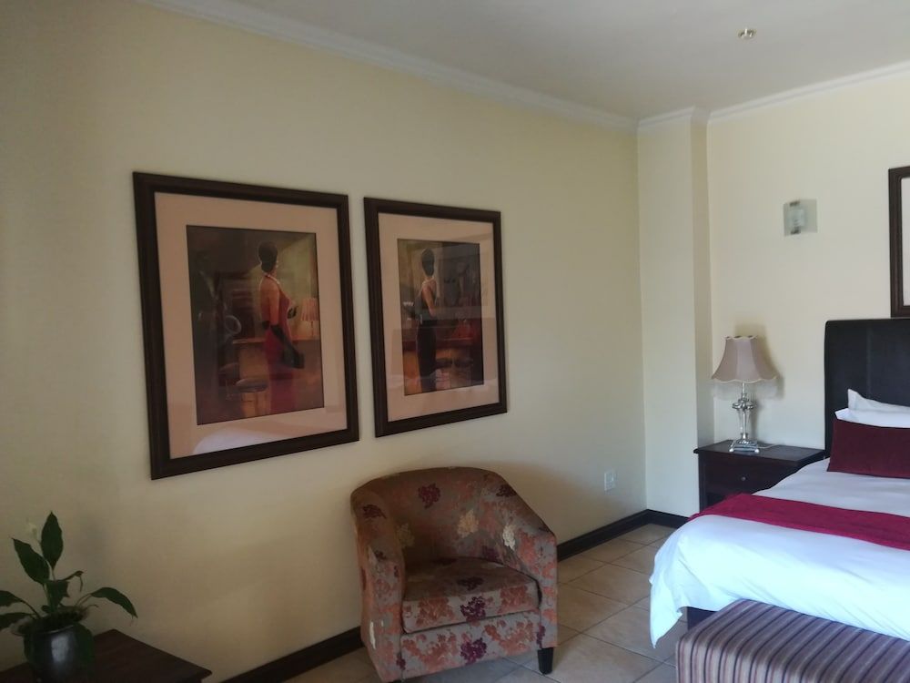 The Moon and Sixpence Garden Guest House Family Room, Multiple Beds, Non Smoking, Garden View 3