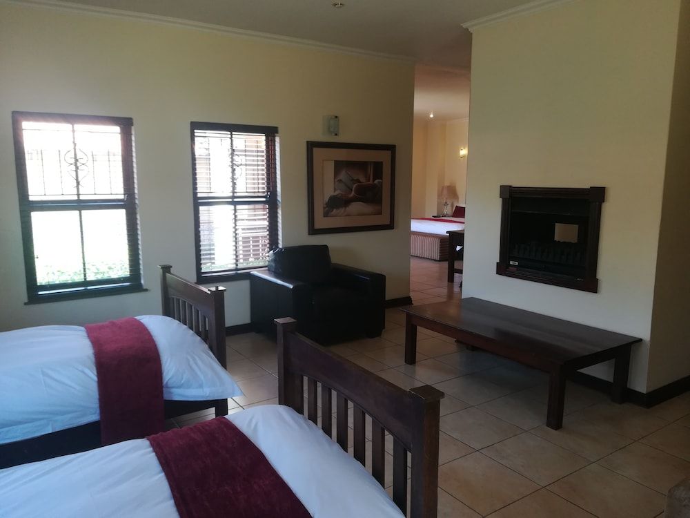 The Moon and Sixpence Garden Guest House Family Room, Multiple Beds, Non Smoking, Garden View 4