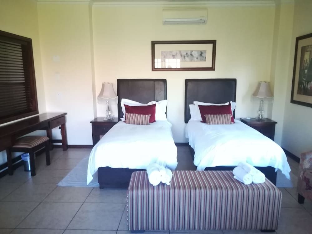 The Moon and Sixpence Garden Guest House Luxury Room, 1 King Bed, Non Smoking, Garden View 2