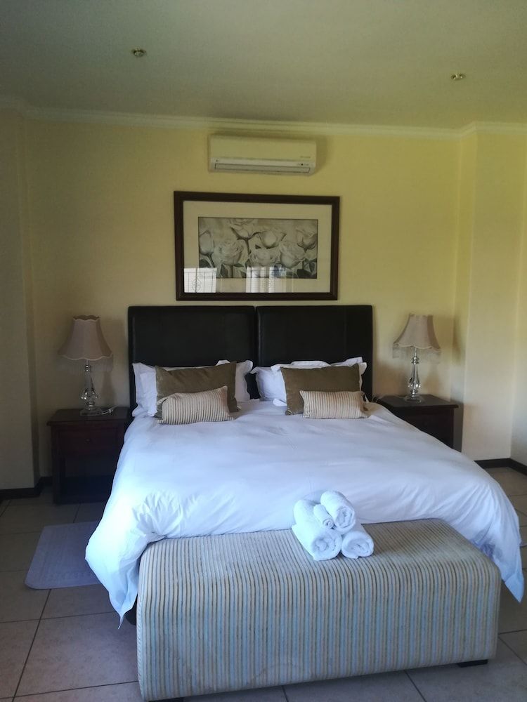 The Moon and Sixpence Garden Guest House Luxury Room, 1 King Bed, Non Smoking, Garden View