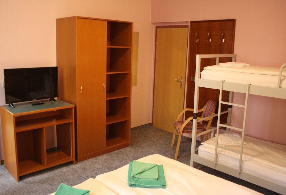 Ferienstudio Basic Quadruple Room, Private Bathroom 12