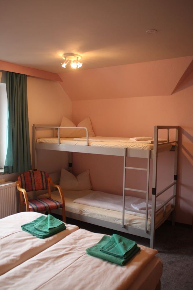 Ferienstudio Basic Quadruple Room, Private Bathroom 3