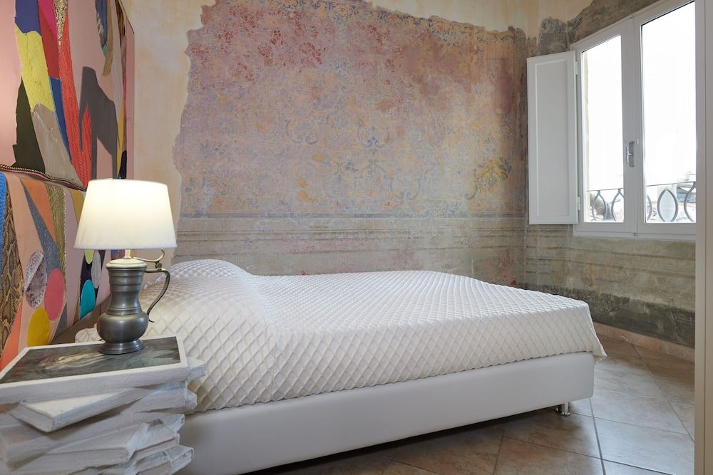undefined Leoni Suite by Mmega 4