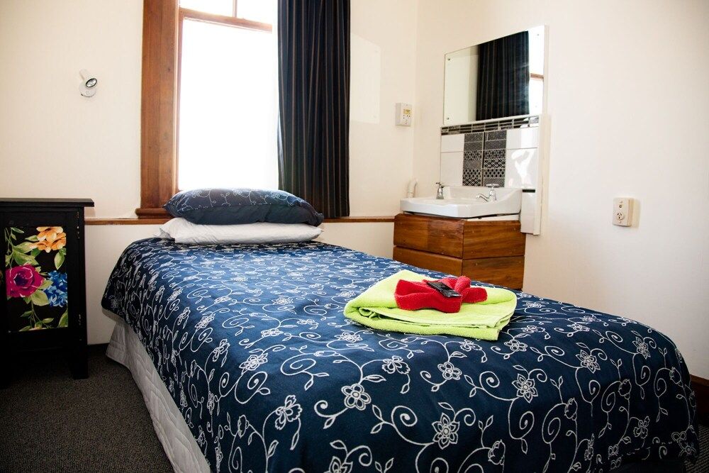 The Brown Pub Single Room 2