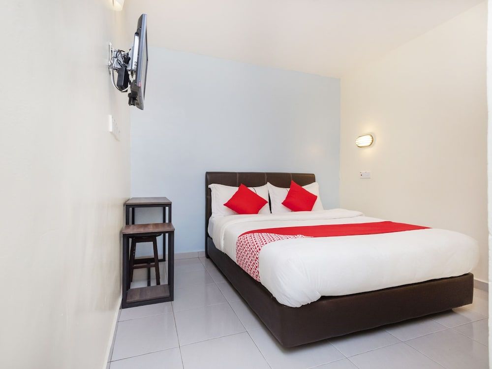 Super OYO 494 EG Hotel Standard Double Room