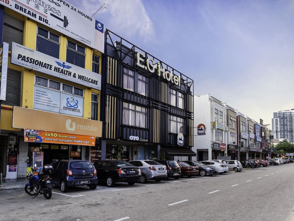 undefined Super OYO 494 EG Hotel